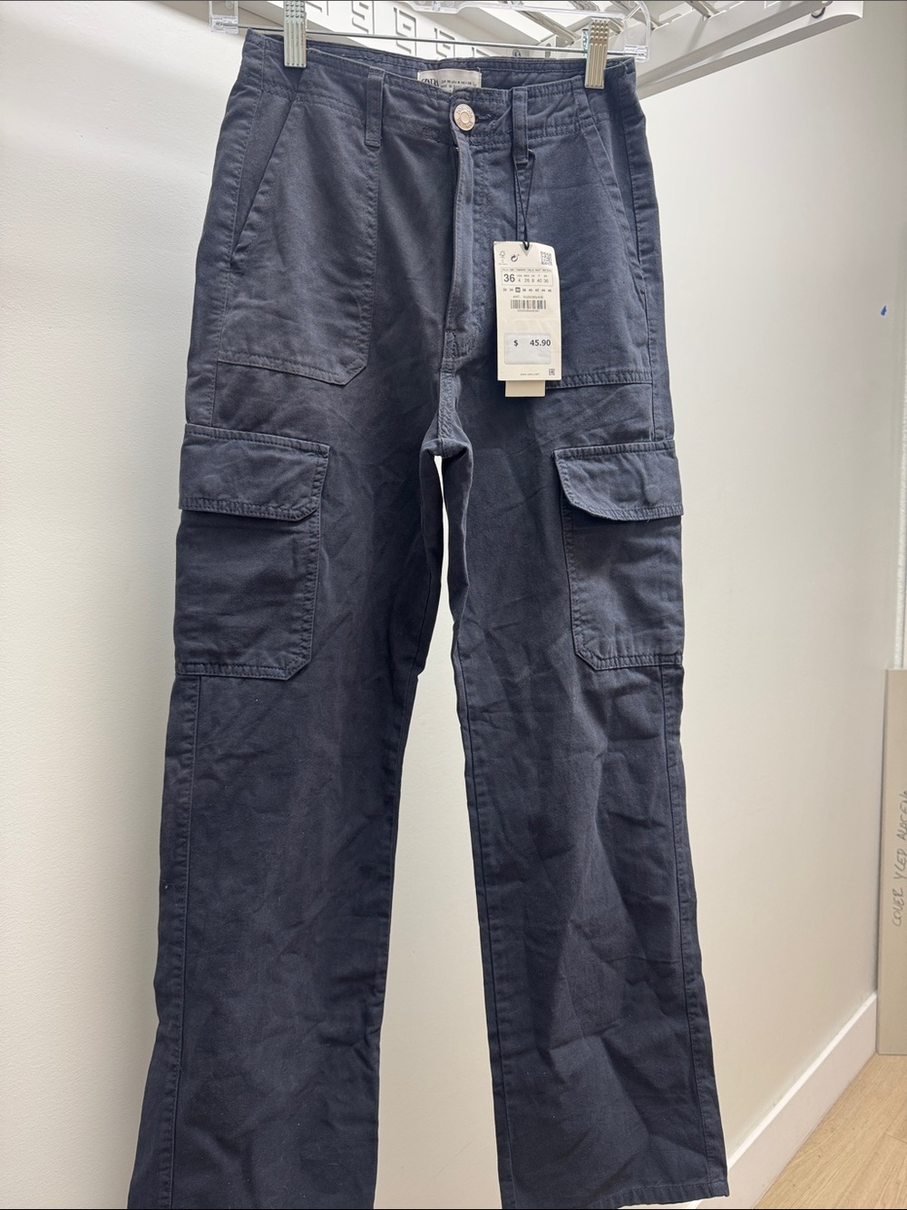 Zara WOMEN’s Cargo Pants in Dark Navy
